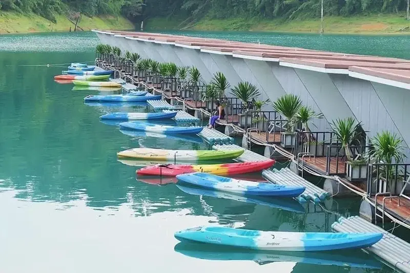 Cheow Lan 2 Days / 1 Night Deluxe, photo 1